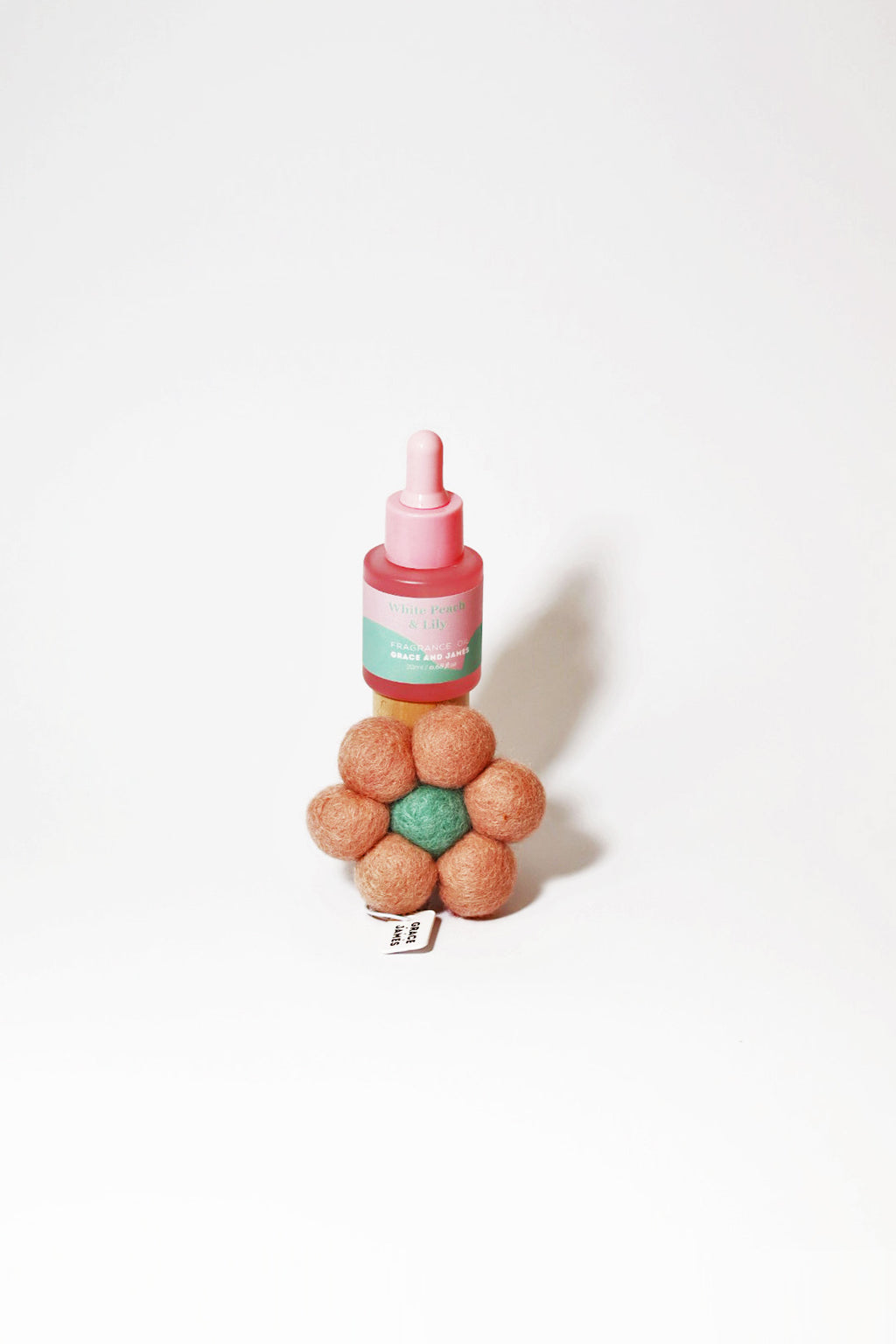 White-Peach-_-Lily_1024x.jpg?v